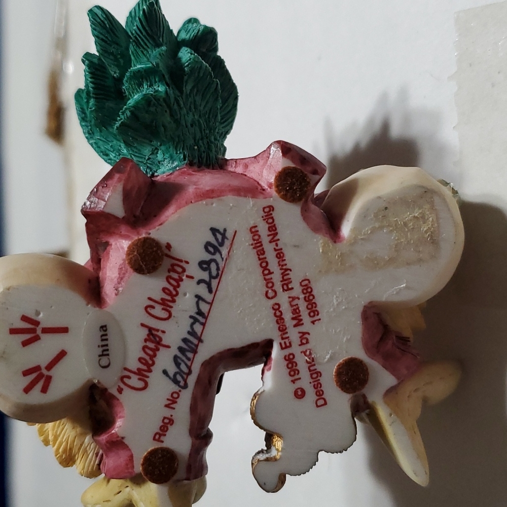Decor - Picture 3 of 3